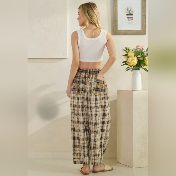 Oli & Hali Plaid Brown Pants - Picture 7 of 7